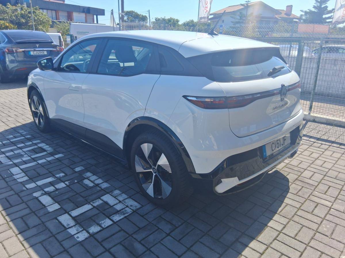 renault-megane-e-tech-2022-eletrico-0cc