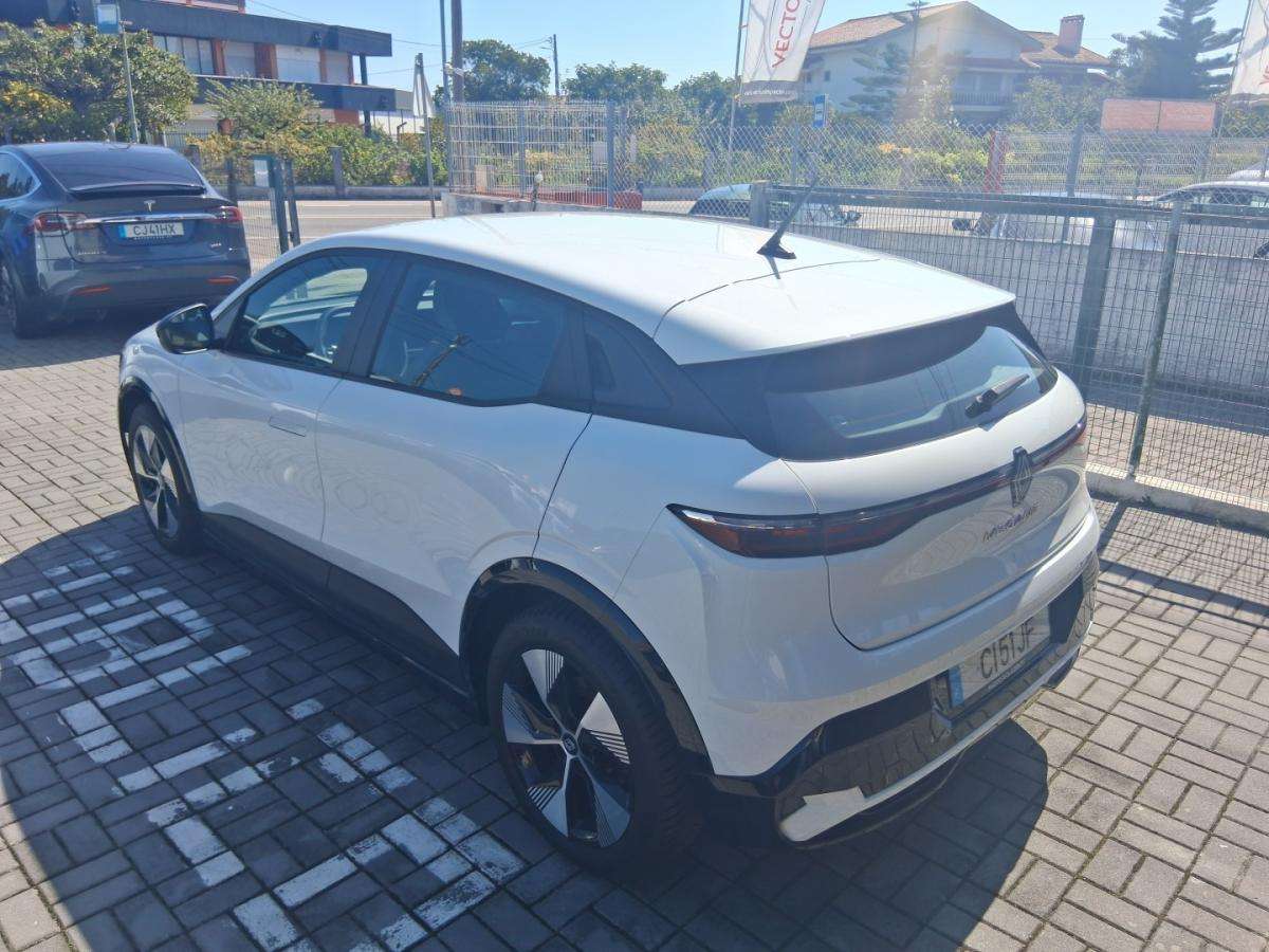 renault-megane-e-tech-2022-eletrico-0cc