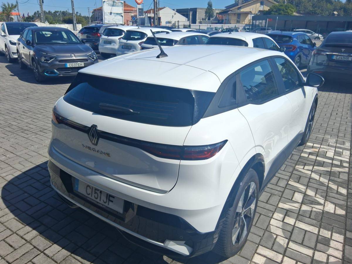 renault-megane-e-tech-2022-eletrico-0cc