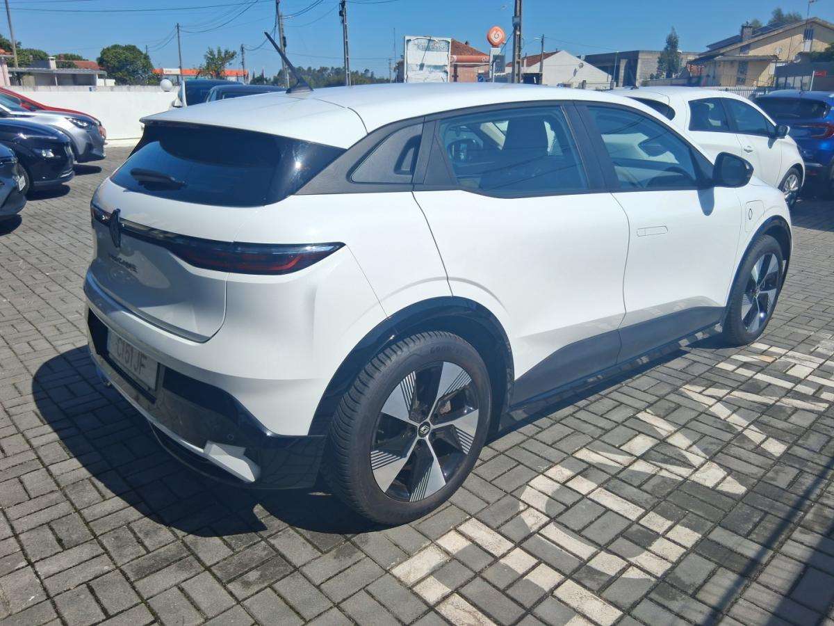 renault-megane-e-tech-2022-eletrico-0cc