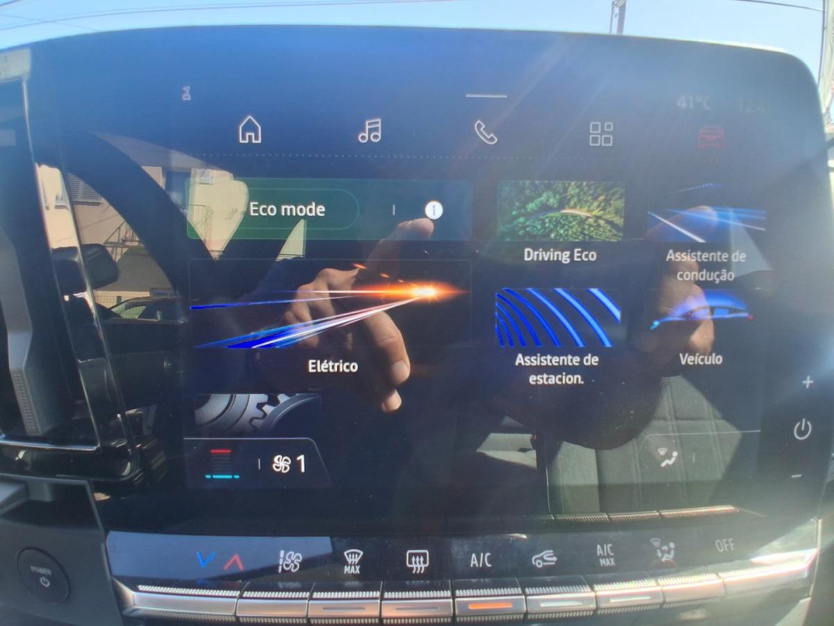 renault-megane-e-tech-2022-eletrico-0cc