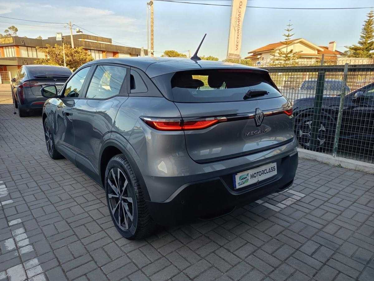 renault-megane-e-tech-2023-eletrico-0cc