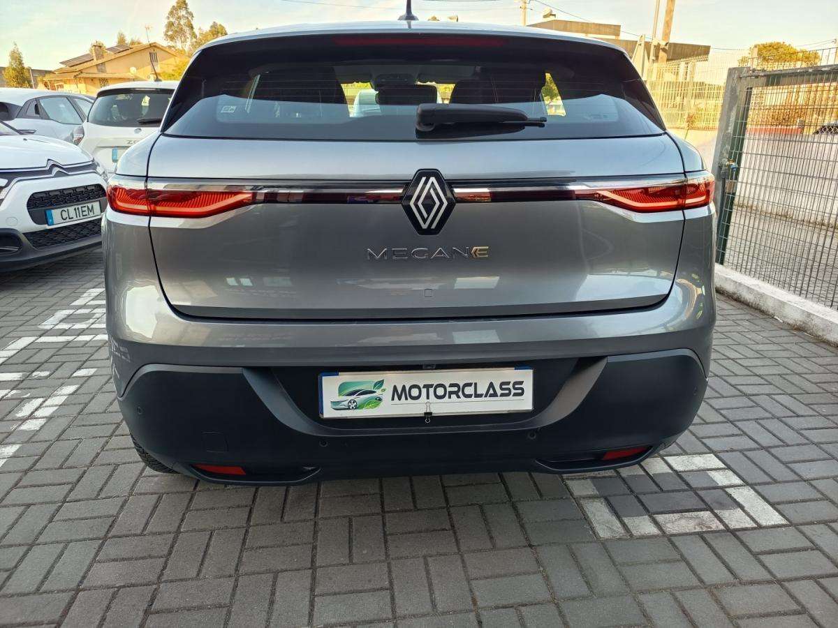 renault-megane-e-tech-2023-eletrico-0cc
