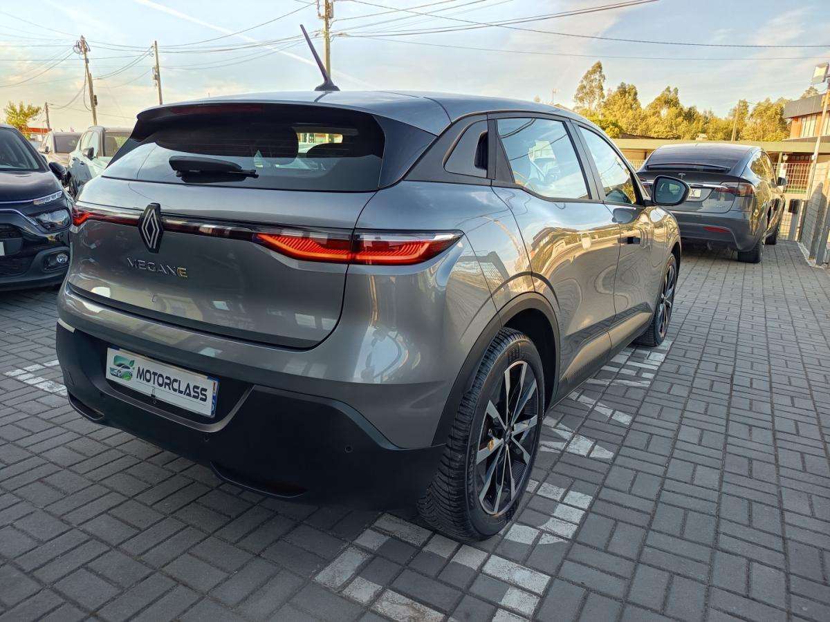 renault-megane-e-tech-2023-eletrico-0cc