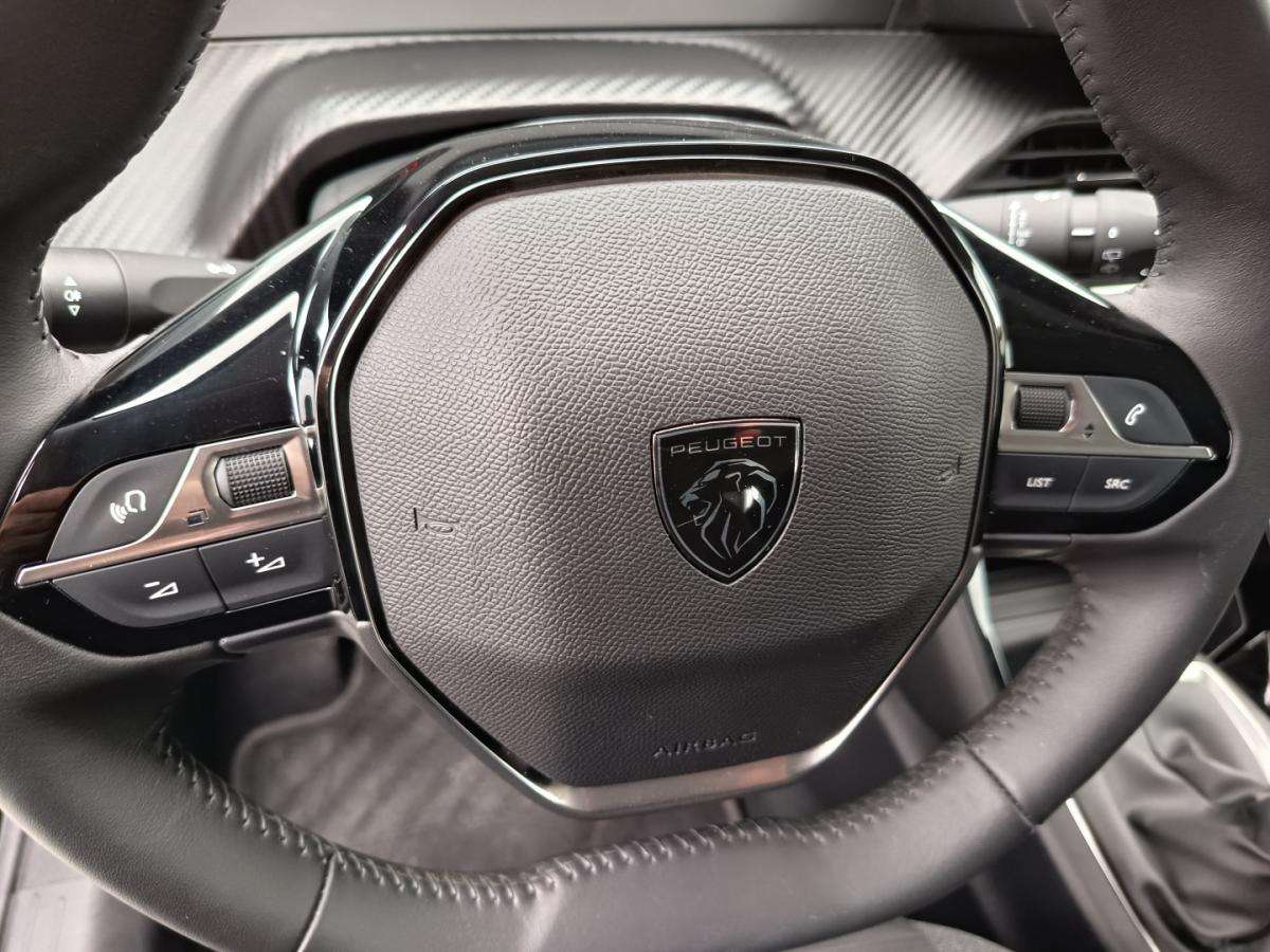peugeot-208-2024-gasolina-1199cc