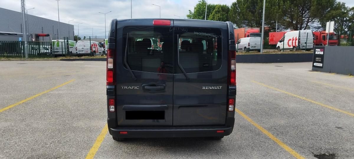 renault-trafic-2023-diesel-1997cc