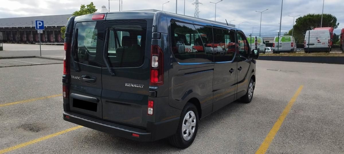 renault-trafic-2023-diesel-1997cc