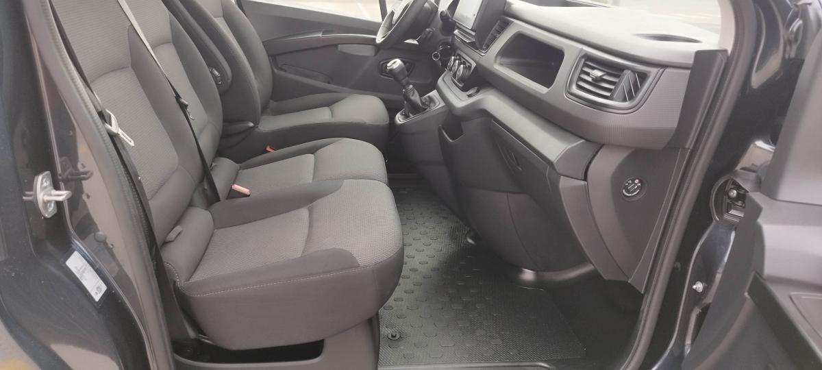 renault-trafic-2023-diesel-1997cc