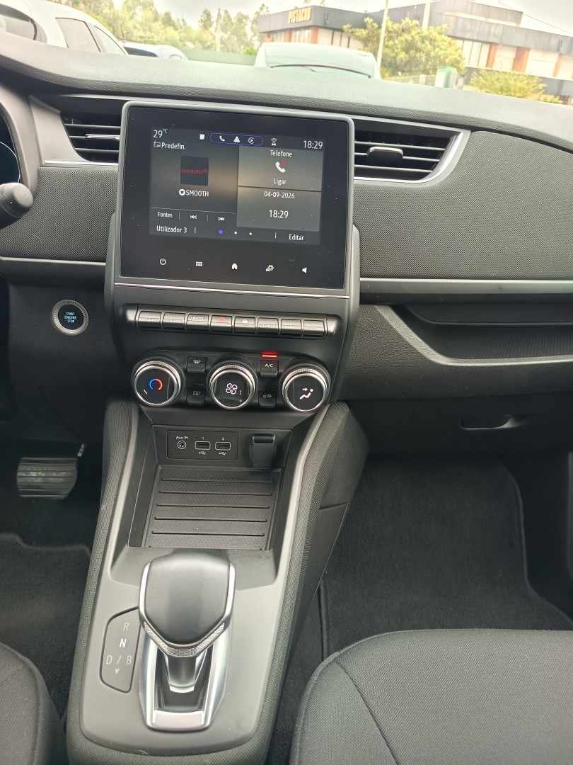 renault-zoe-2023-eletrico-0cc