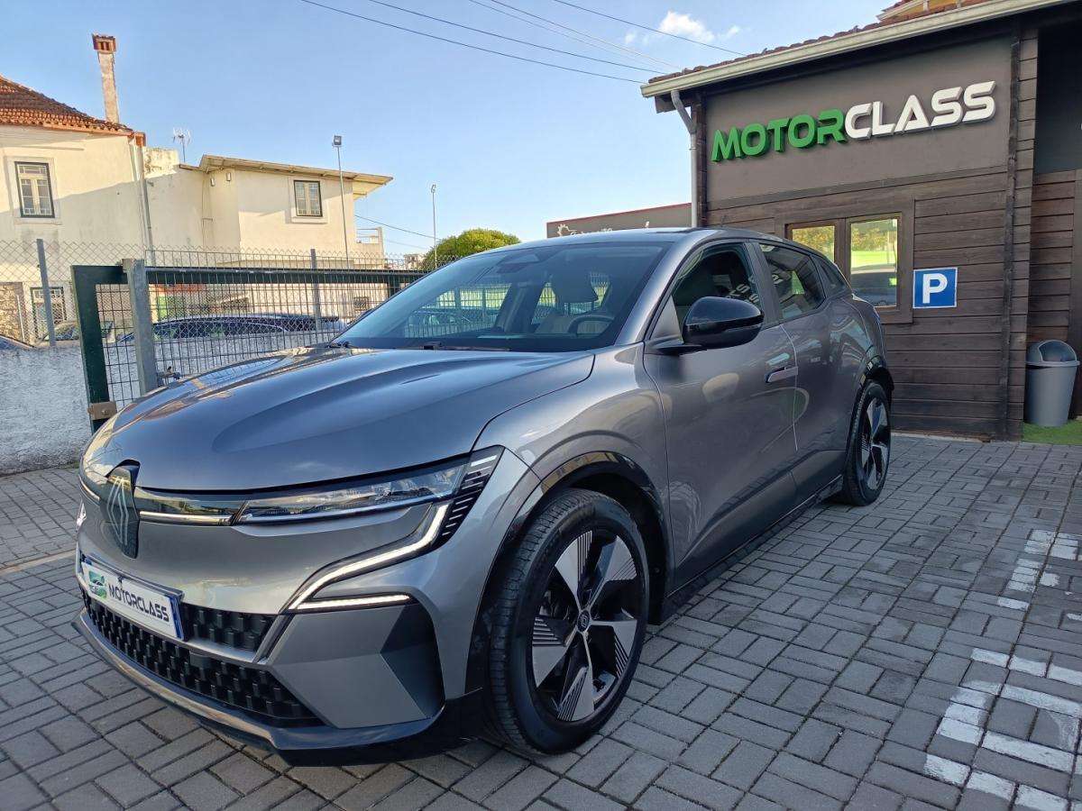 renault-megane-e-tech-2023-eletrico-0cc