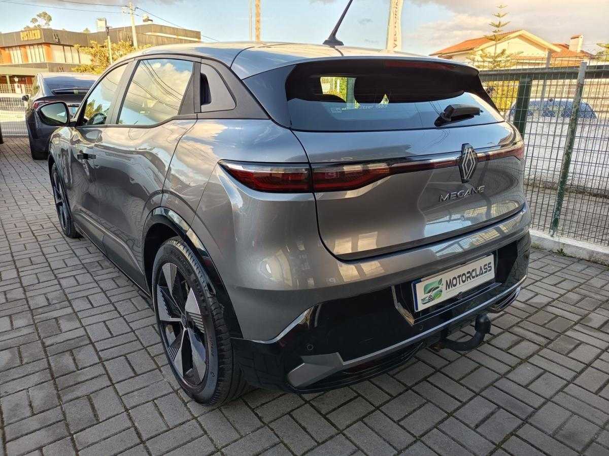 renault-megane-e-tech-2023-eletrico-0cc