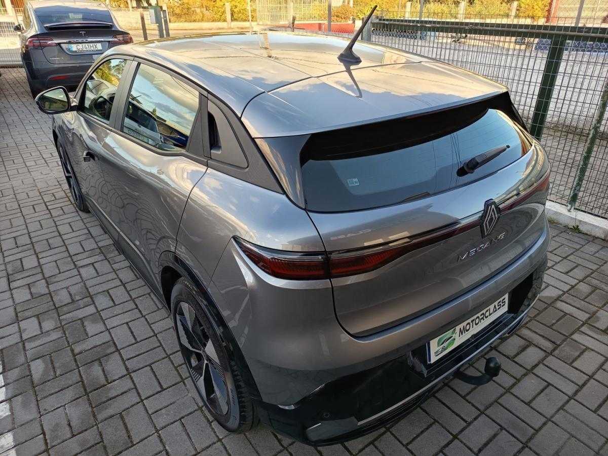 renault-megane-e-tech-2023-eletrico-0cc