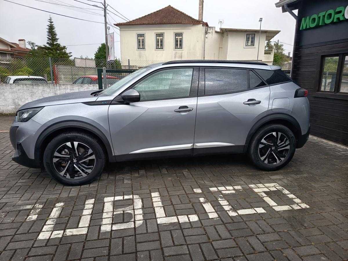 peugeot-e-2008-2022-eletrico-0cc