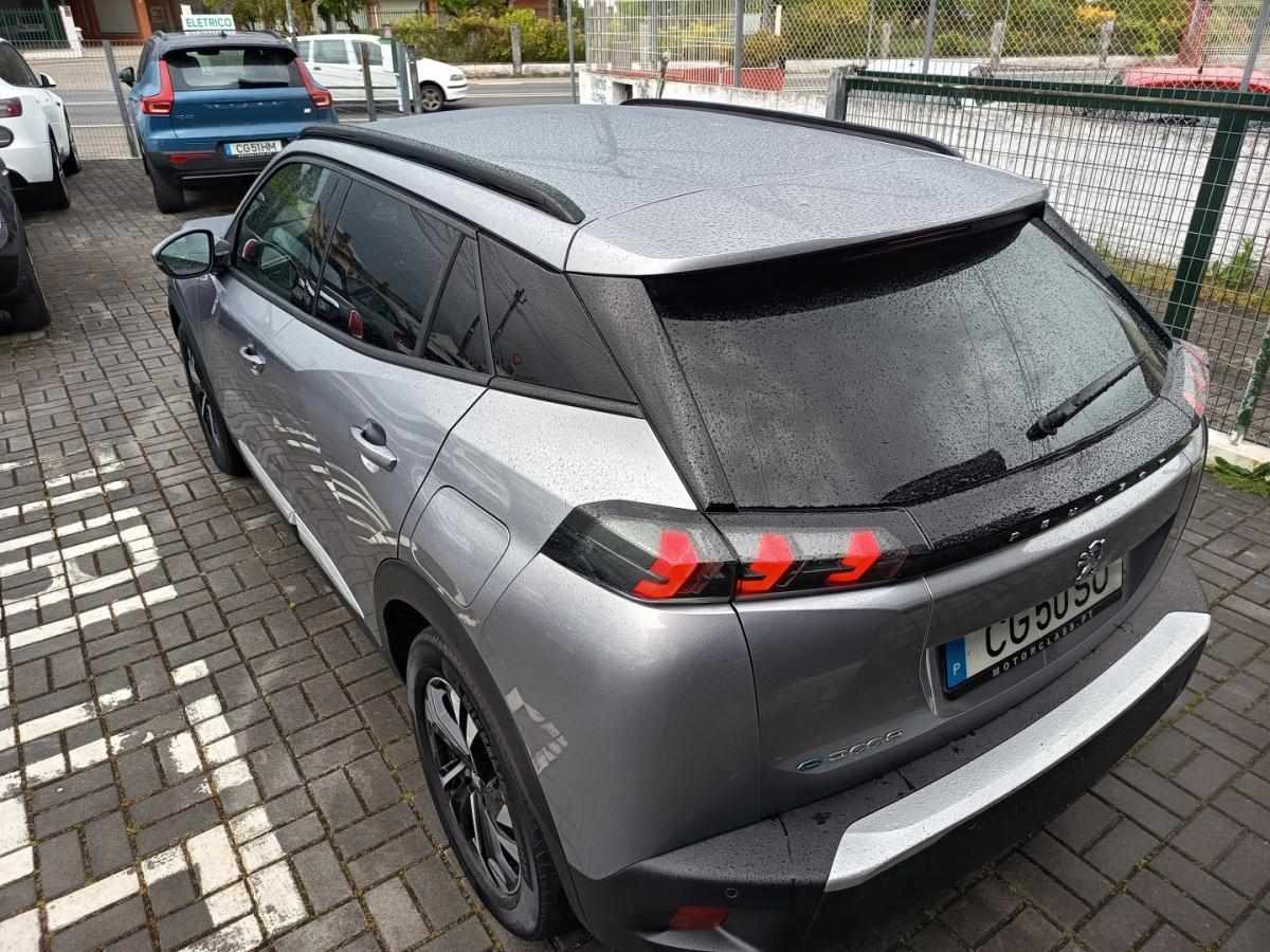 peugeot-e-2008-2022-eletrico-0cc