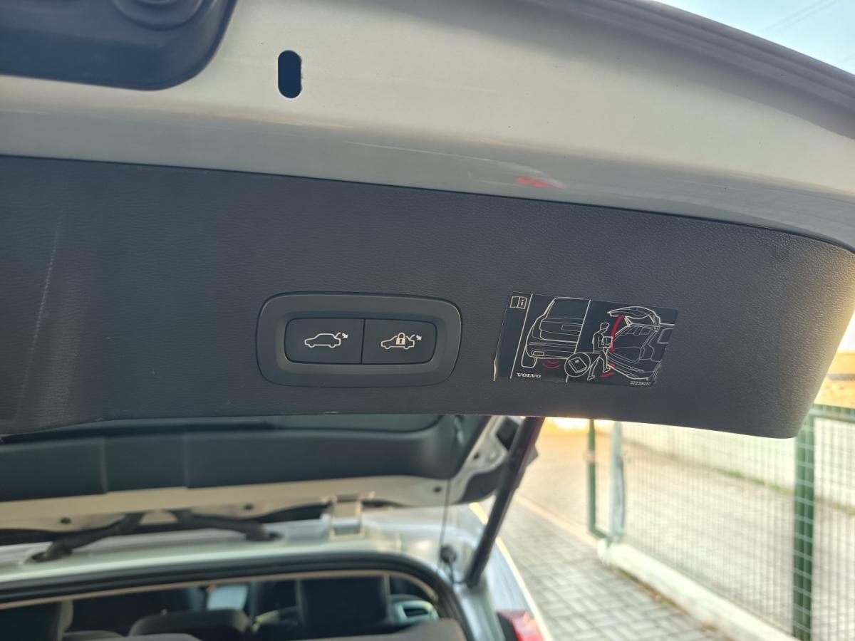 volvo-xc40-2021-hibrido-1477cc