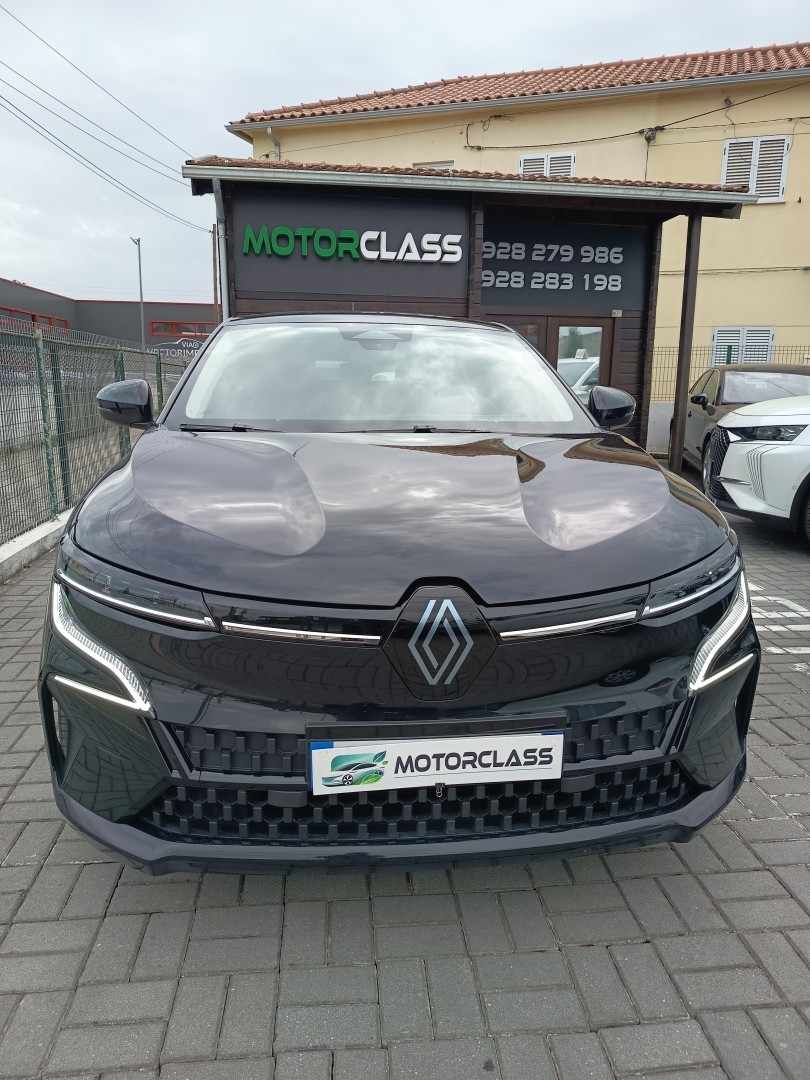 renault-megane-e-tech-2023-eletrico-0cc