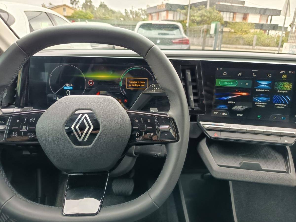 renault-megane-e-tech-2023-eletrico-0cc
