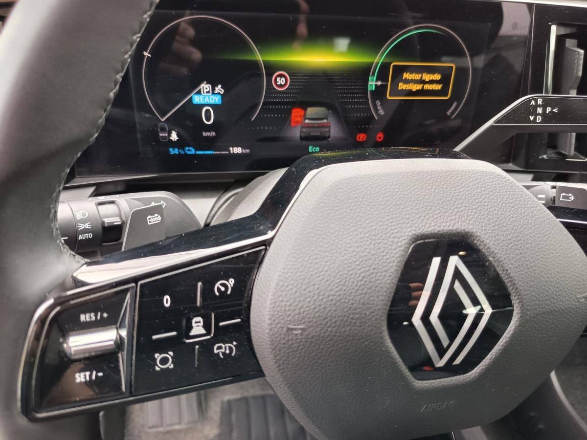 renault-megane-e-tech-2023-eletrico-0cc