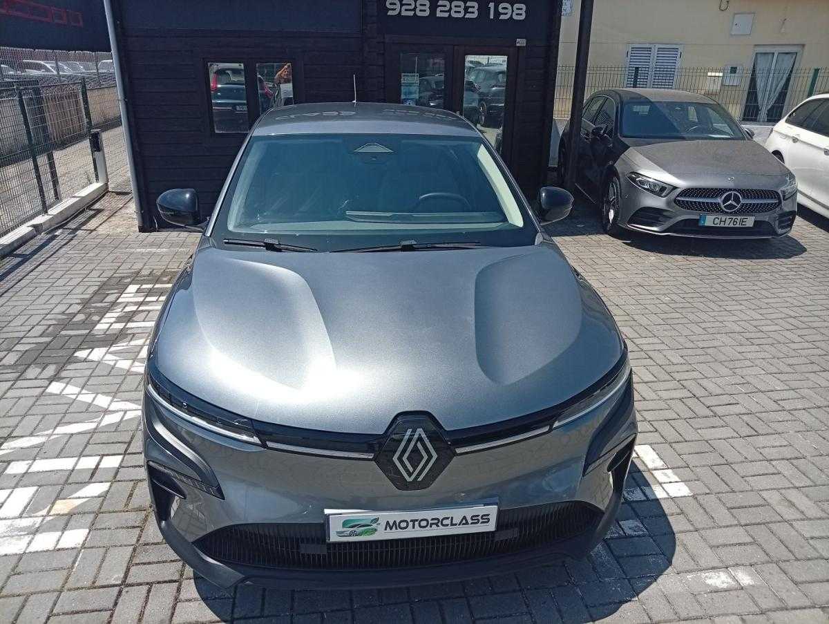 renault-megane-e-tech-2023-eletrico-0cc