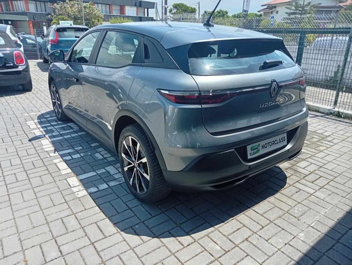 renault-megane-e-tech-2023-eletrico-0cc