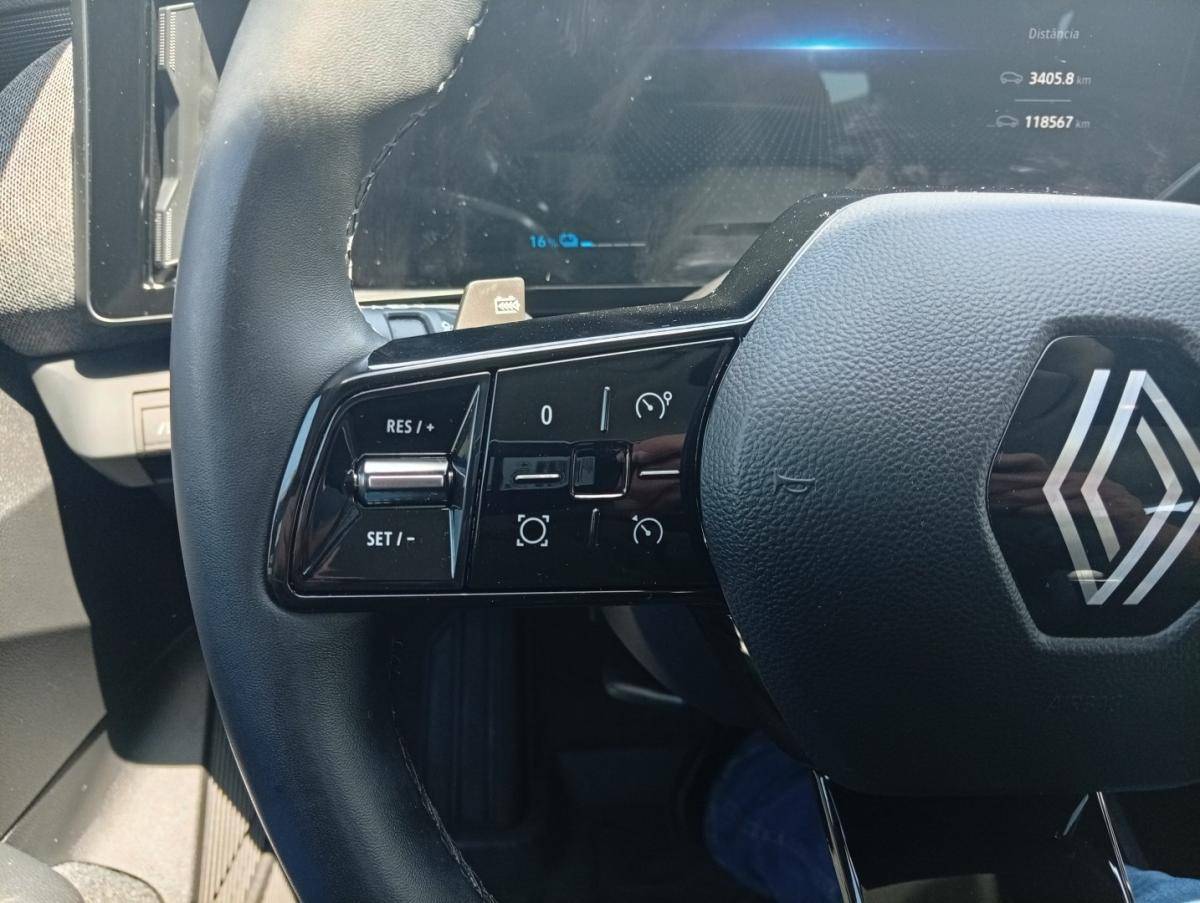 renault-megane-e-tech-2023-eletrico-0cc