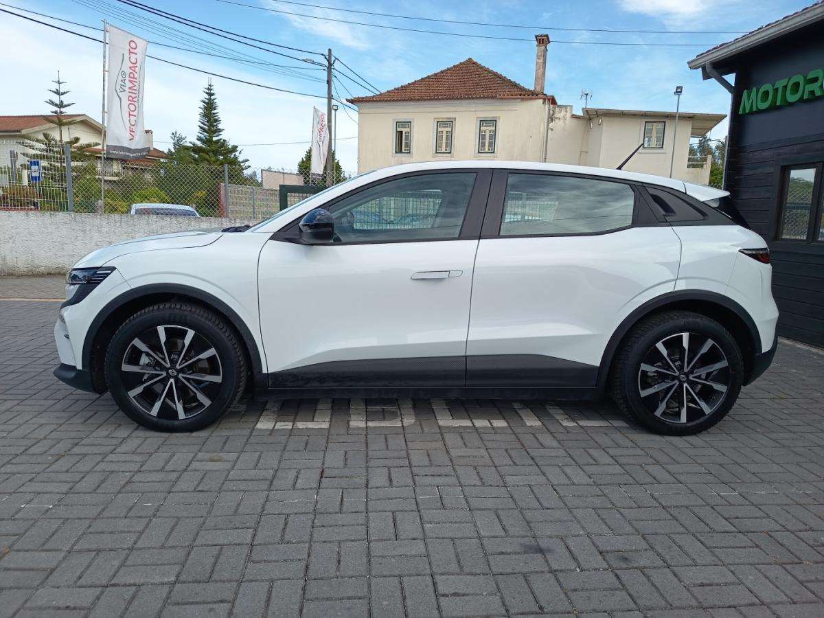 renault-megane-e-tech-2023-eletrico-0cc