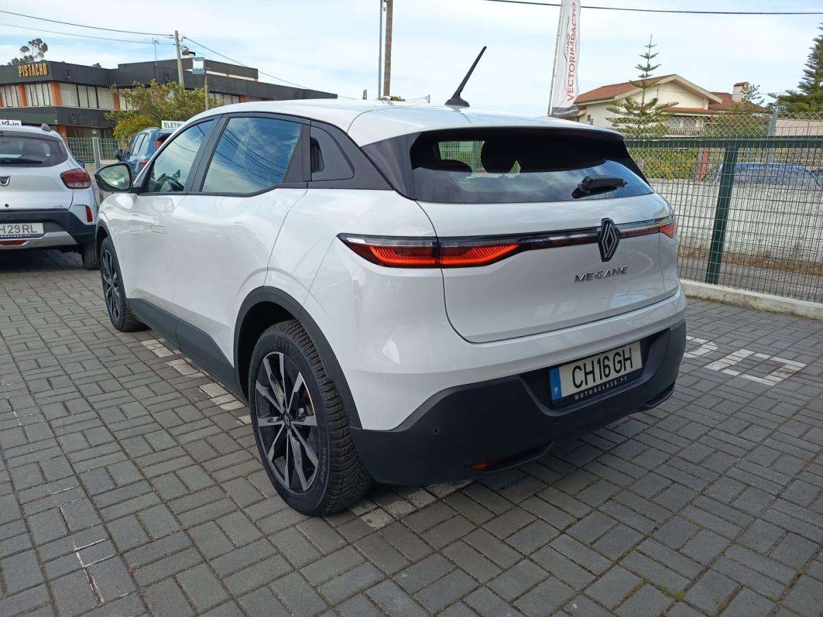 renault-megane-e-tech-2023-eletrico-0cc