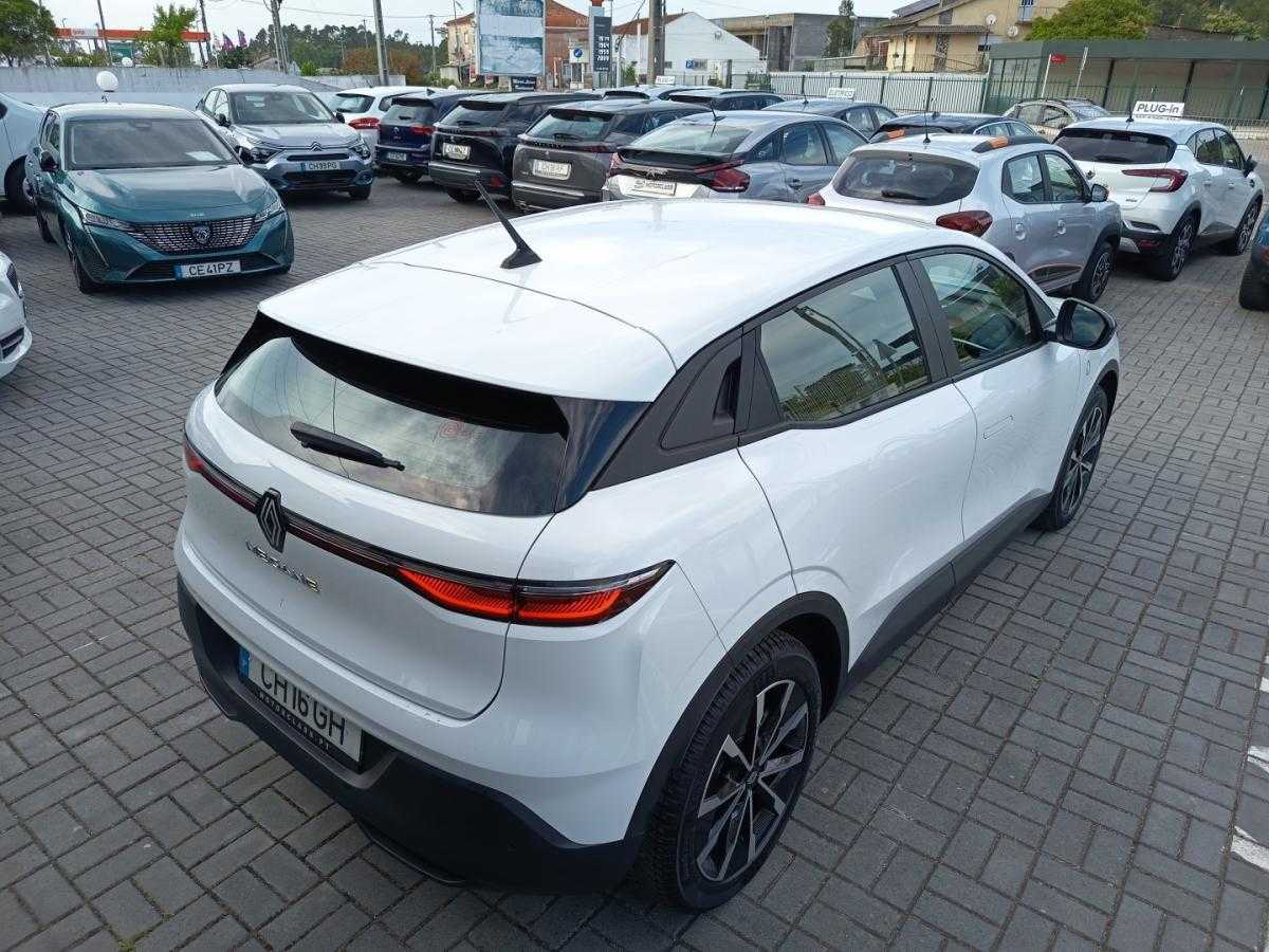 renault-megane-e-tech-2023-eletrico-0cc