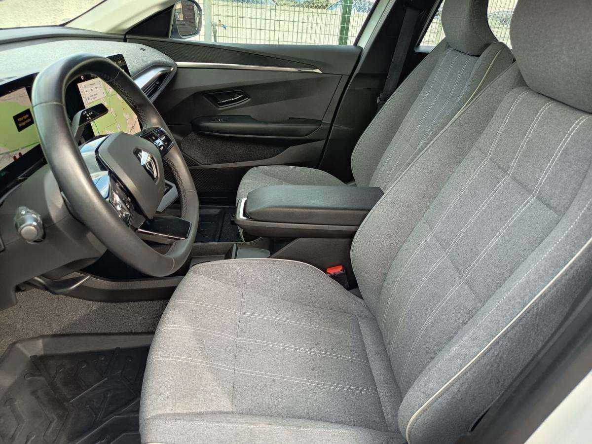 renault-megane-e-tech-2023-eletrico-0cc