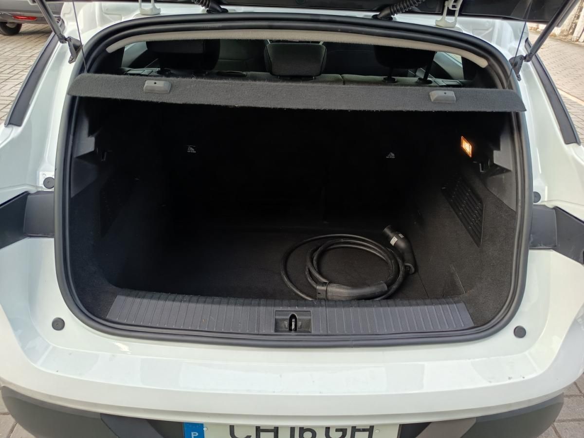 renault-megane-e-tech-2023-eletrico-0cc