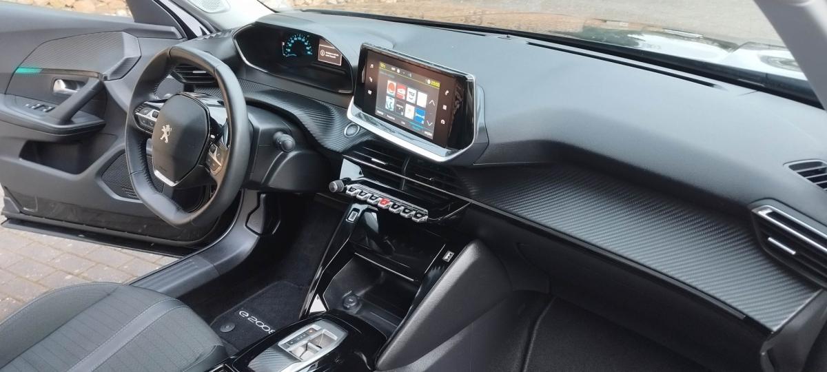 peugeot-e-2008-2022-eletrico-0cc
