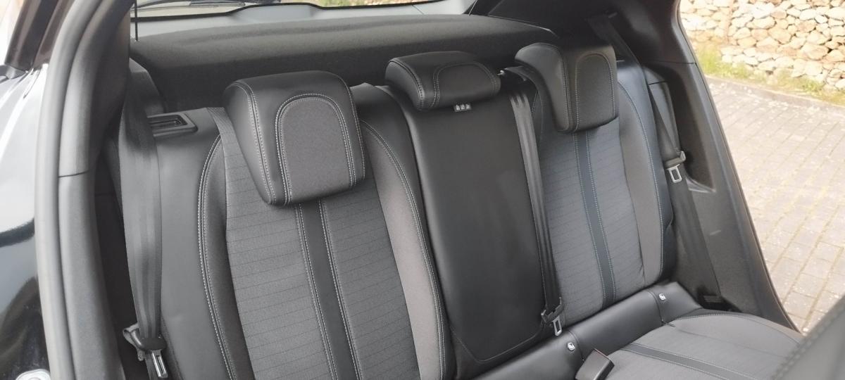 peugeot-e-2008-2022-eletrico-0cc