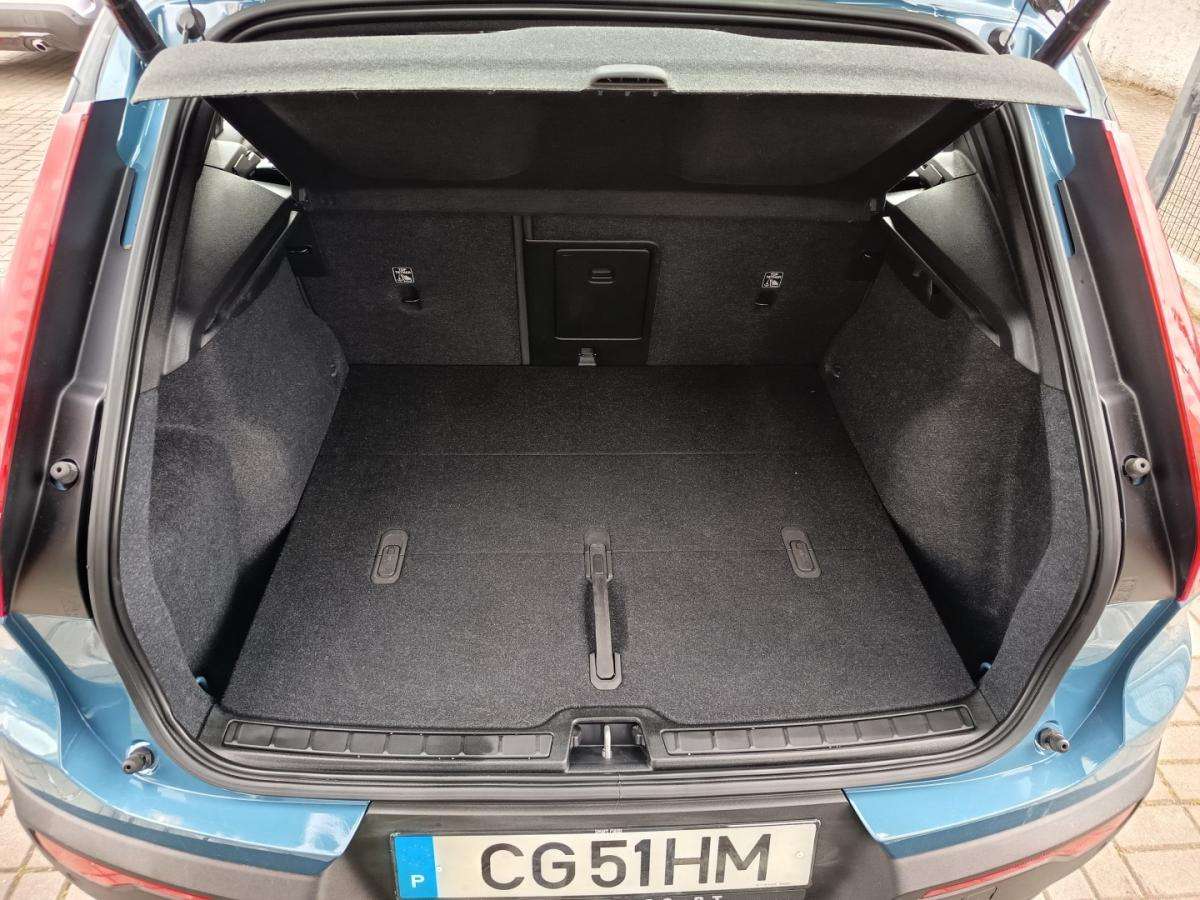 volvo-xc40-2022-eletrico-0cc