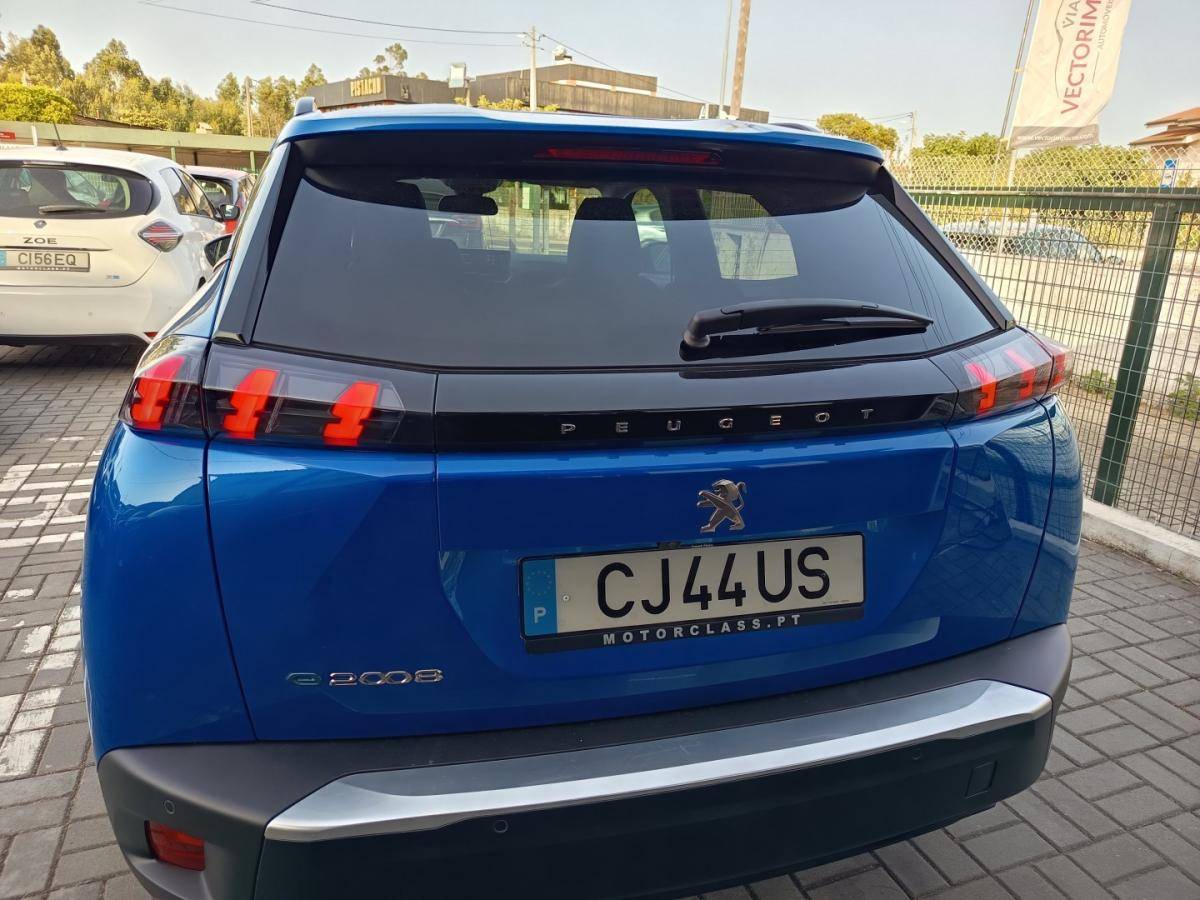 peugeot-e-2008-2022-eletrico-0cc