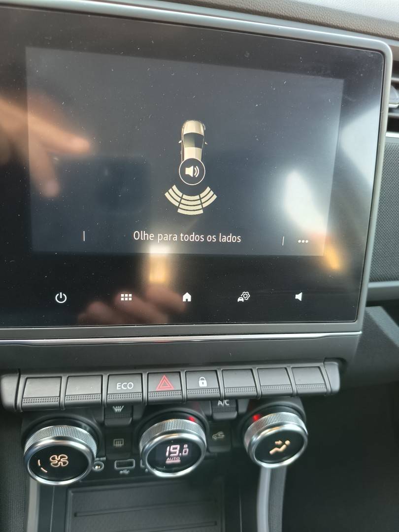 renault-zoe-2021-eletrico-0cc