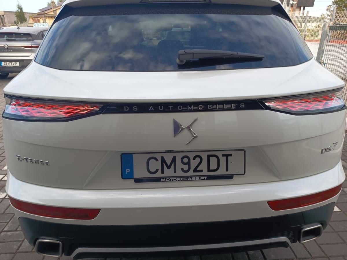 ds-ds-7-crossback-2023-hibrido-1598cc