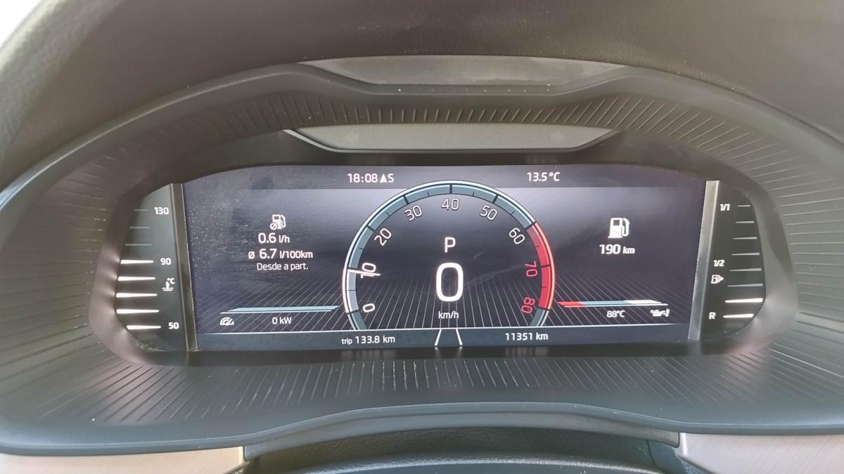 skoda-kamiq-2022-gasolina-999cc