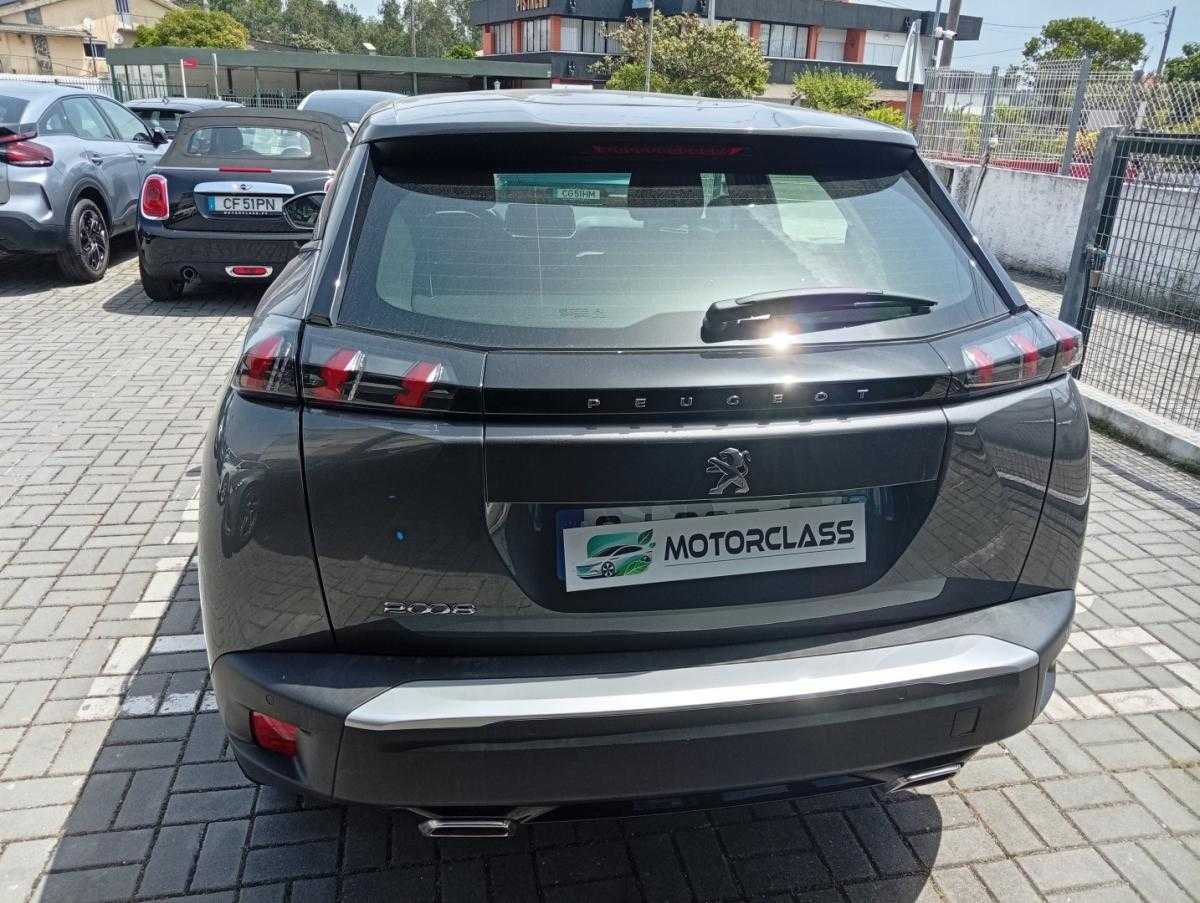 peugeot-2008-2022-gasolina-1199cc