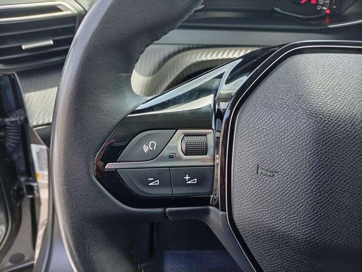 peugeot-2008-2022-gasolina-1199cc