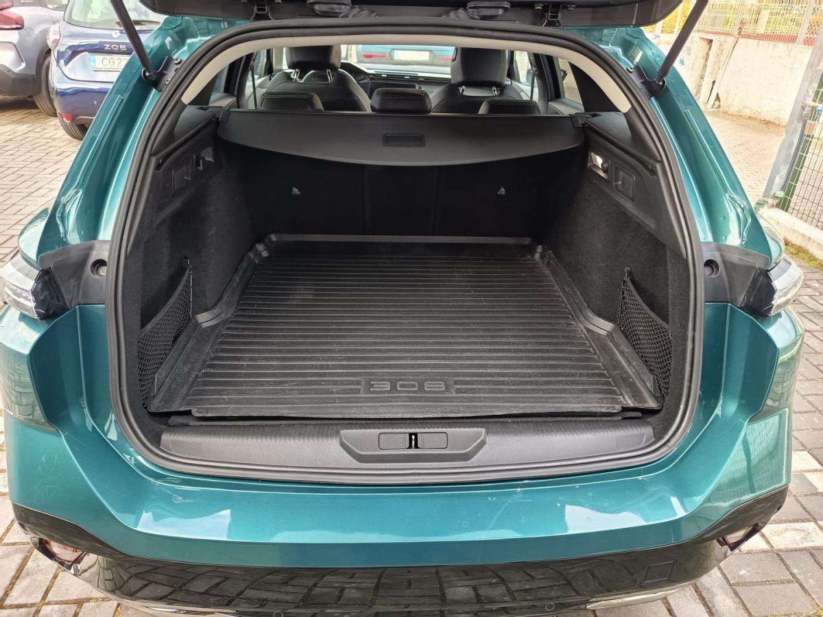 peugeot-308-sw-2022-hibrido-1598cc