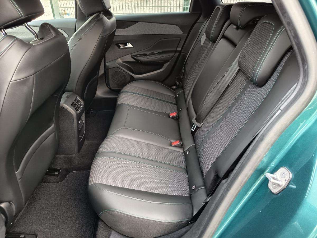 peugeot-308-sw-2022-hibrido-1598cc