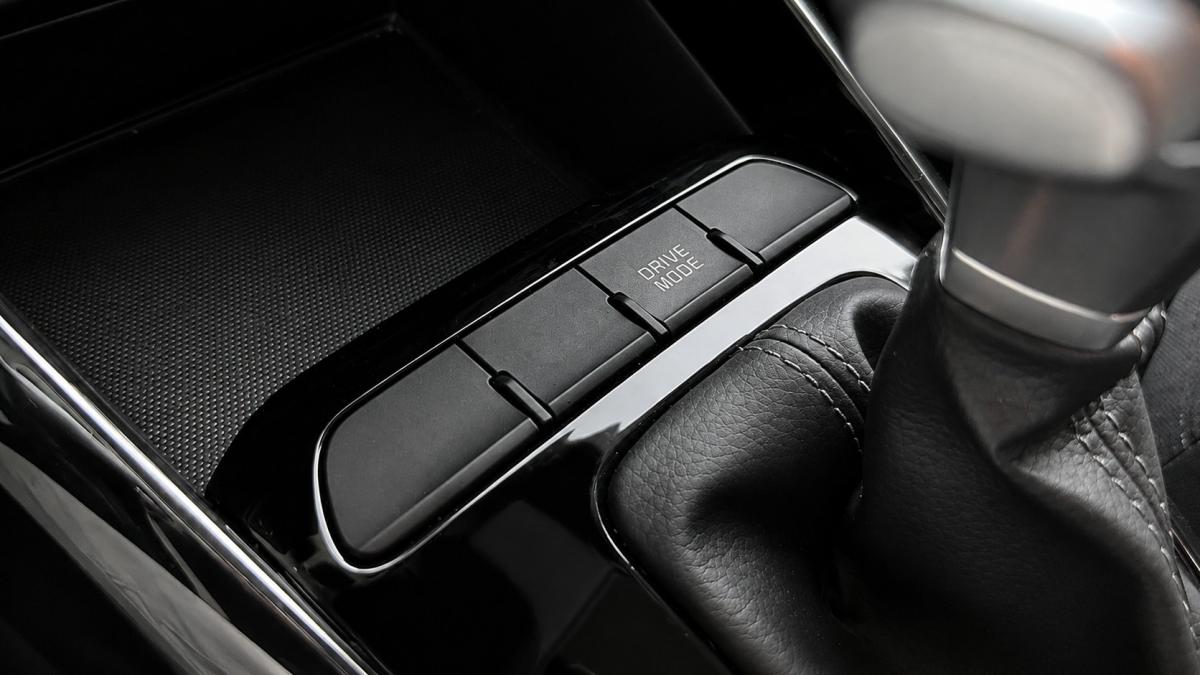 kia-stonic-2025-gasolina-998cc