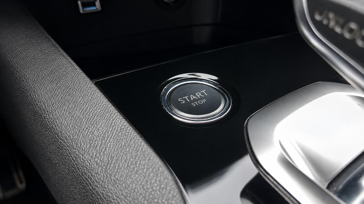 peugeot-3008-2018-diesel-1499cc