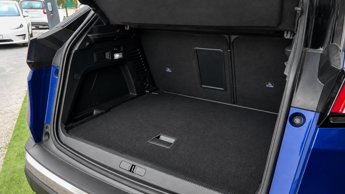 peugeot-3008-2018-diesel-1499cc