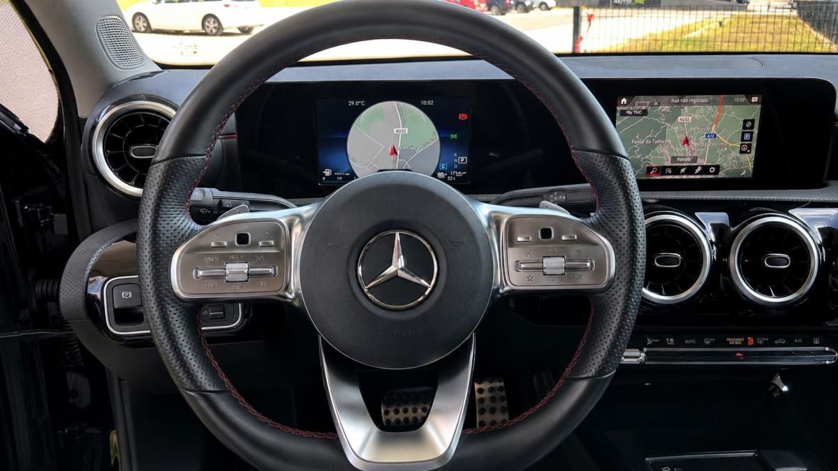 mercedes-benz-classe-a-2022-hibrido-a-gasolina-1332cc