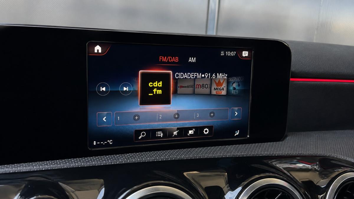 mercedes-benz-classe-a-2022-hibrido-a-gasolina-1332cc