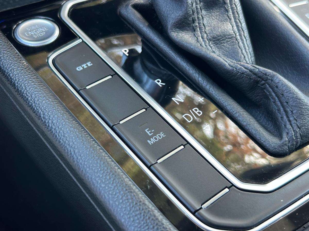 volkswagen-passat-variant-2020-hibrido-a-gasolina-1395cc