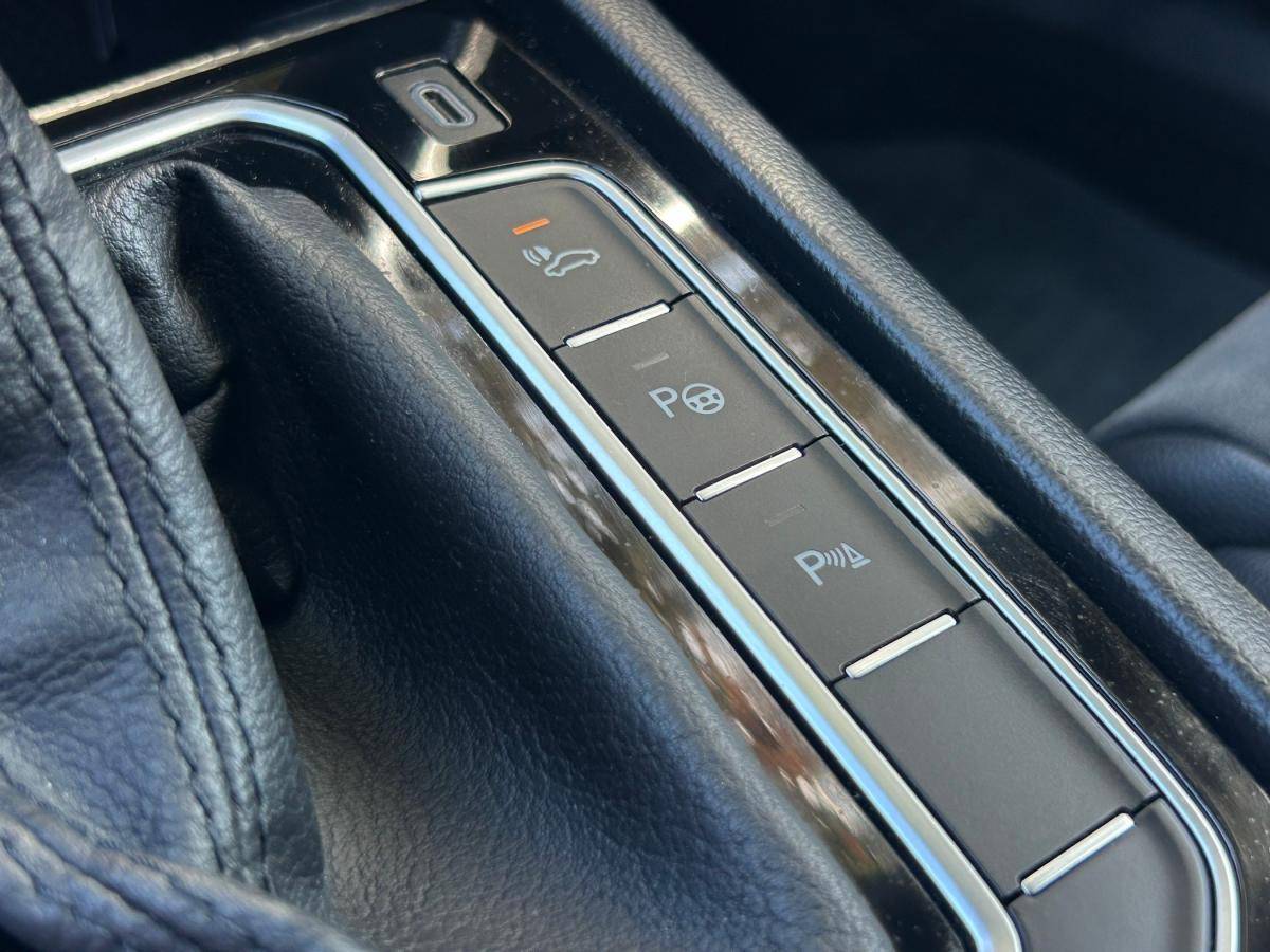 volkswagen-passat-variant-2020-hibrido-a-gasolina-1395cc