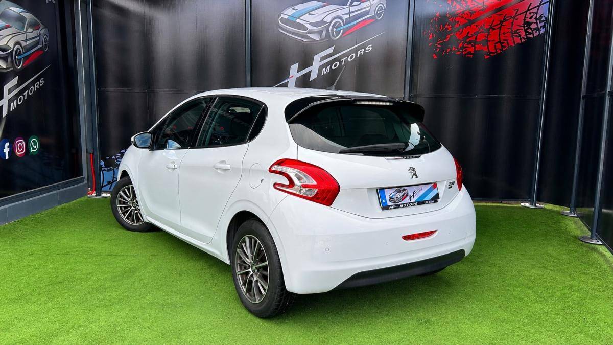 peugeot-208-2015-diesel-1560cc