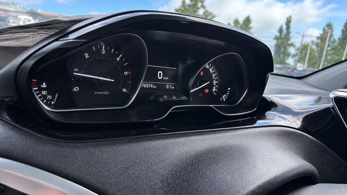 peugeot-208-2015-diesel-1560cc